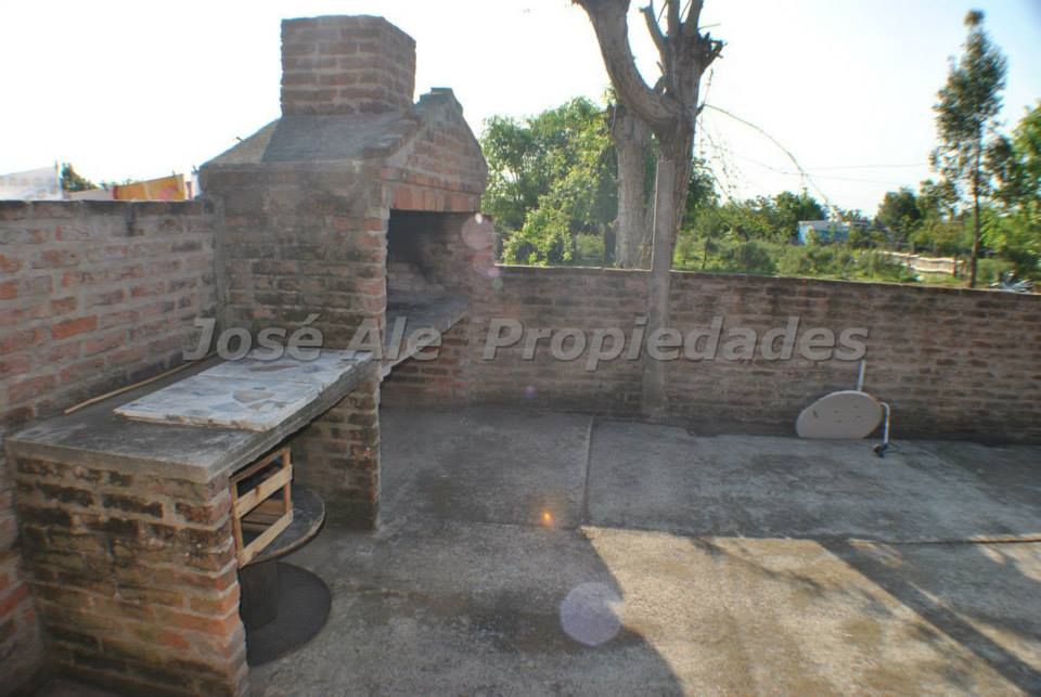 Imagen 2 de Muy linda propiedad ubicada en El General sobre calle Las Quintita en complejo de Viviendas Policiales.