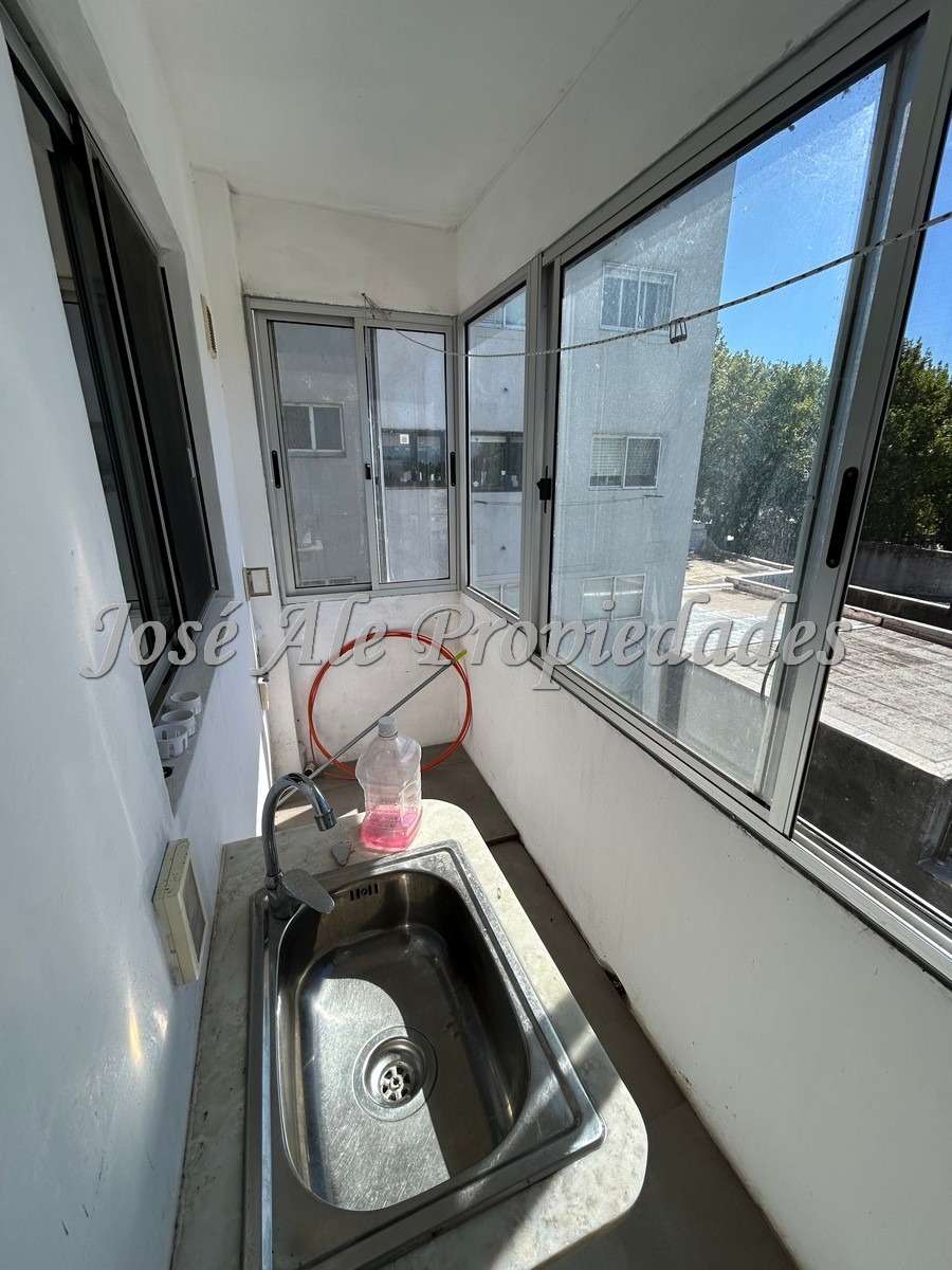 Imagen 5 de Hermoso apartamento de 3 dormitorios y 2 baños, ubicado en Avda. Principal de Colonia del Sacramento.