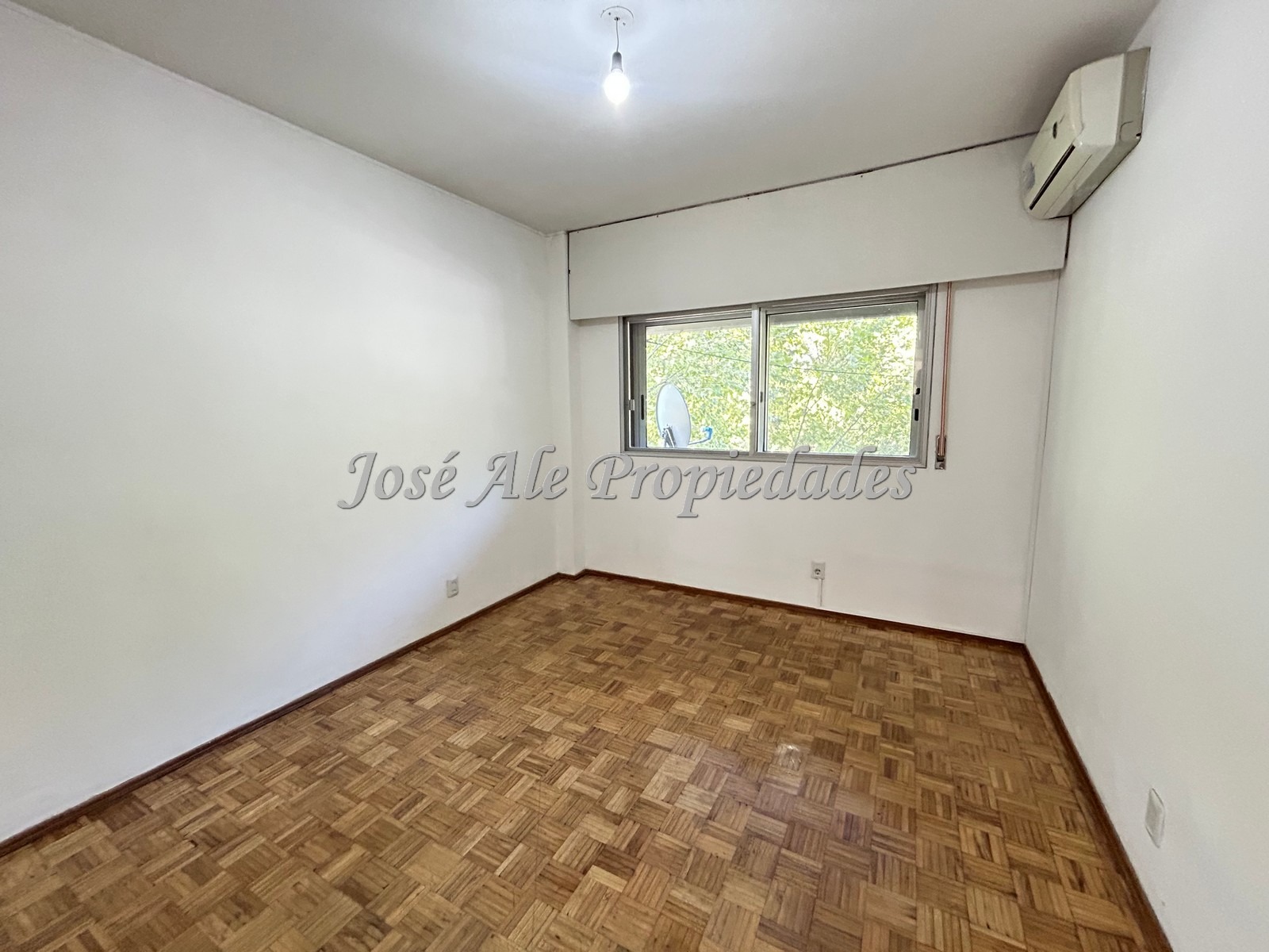 Imagen 6 de Hermoso apartamento de 3 dormitorios y 2 baños, ubicado en Avda. Principal de Colonia del Sacramento.