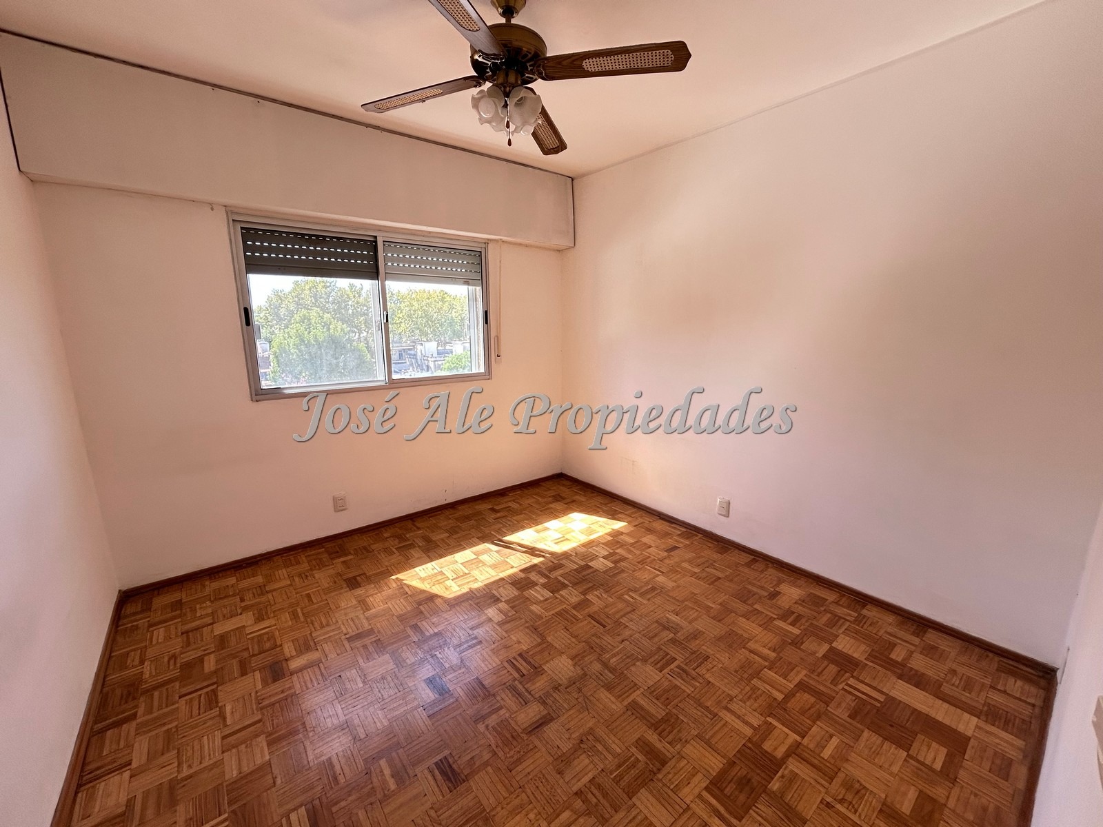 Imagen 9 de Hermoso apartamento de 3 dormitorios y 2 baños, ubicado en Avda. Principal de Colonia del Sacramento.