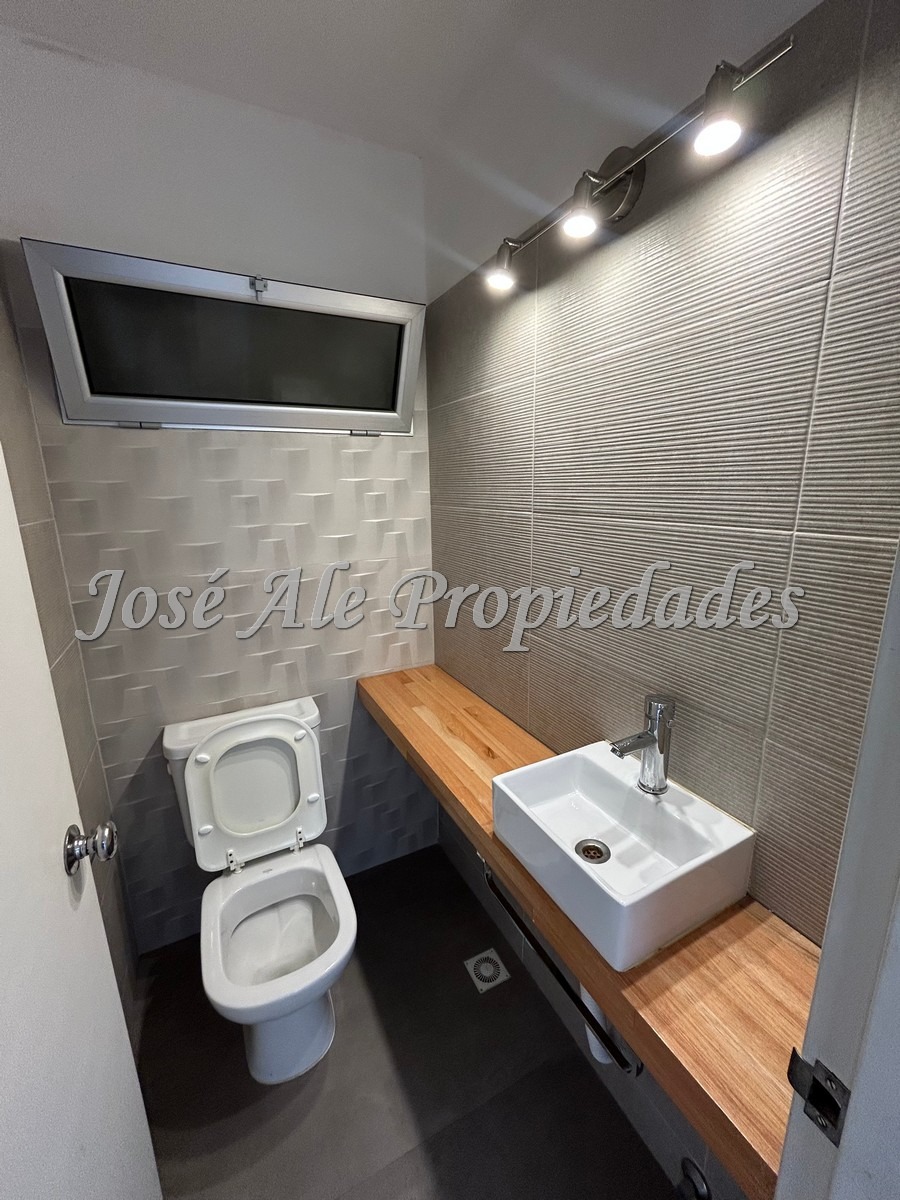 Imagen 10 de EN VENTA NUEVO PRECIO Hermoso apartamento de 3 dormitorios y 2 baños, ubicado en Avda. Principal de Colonia del Sacramento.