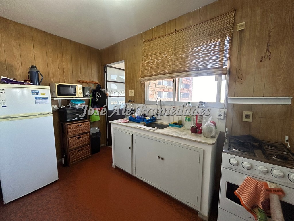 Imagen 4 de Apartamento de 3 dormitorios con magnifica vista a la ciudad tanto de día como de noche ubicado sobre Baltazar Brum, a 1 cuadra de la Rambla.