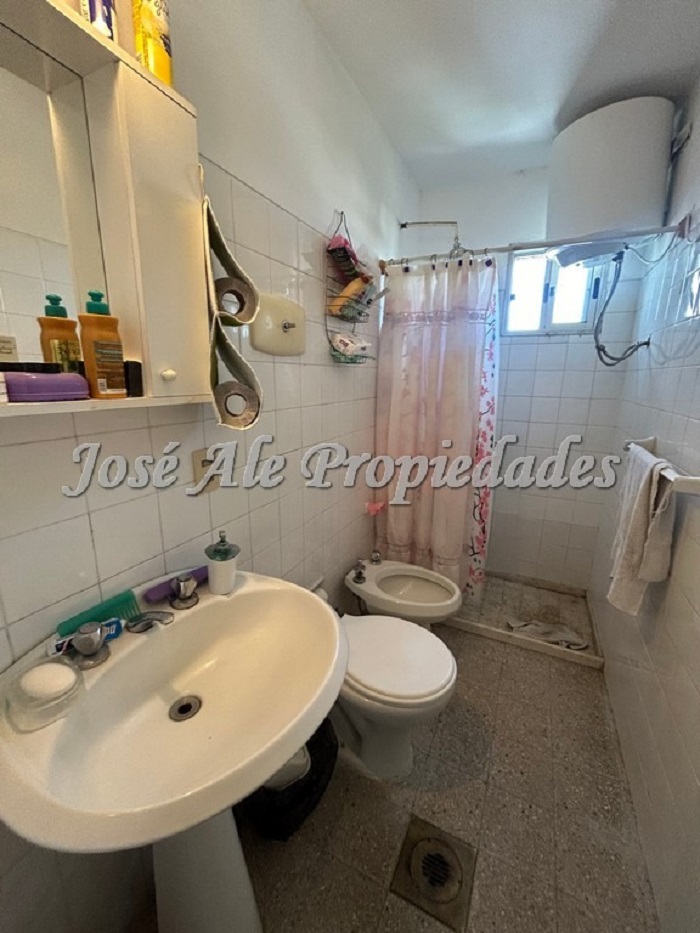 Imagen 9 de Apartamento de 3 dormitorios con magnifica vista a la ciudad tanto de día como de noche ubicado sobre Baltazar Brum, a 1 cuadra de la Rambla.