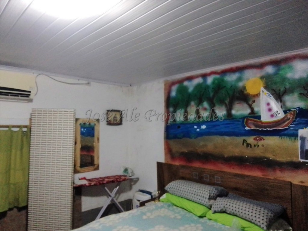 Imagen 1 de Casa ubicada en la ciudad de Carmelo. Con 464 m2 de superficie y 76 m2 edificados.