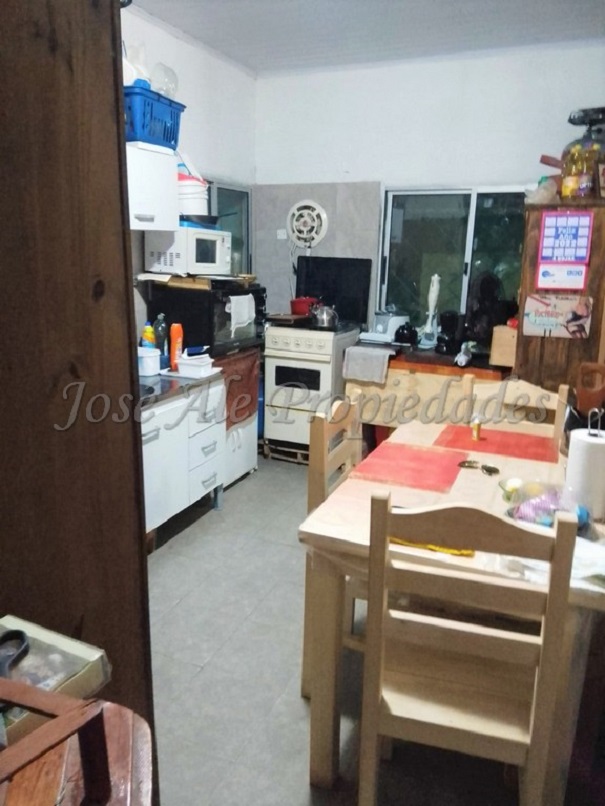 Imagen 3 de Casa ubicada en la ciudad de Carmelo. Con 464 m2 de superficie y 76 m2 edificados.