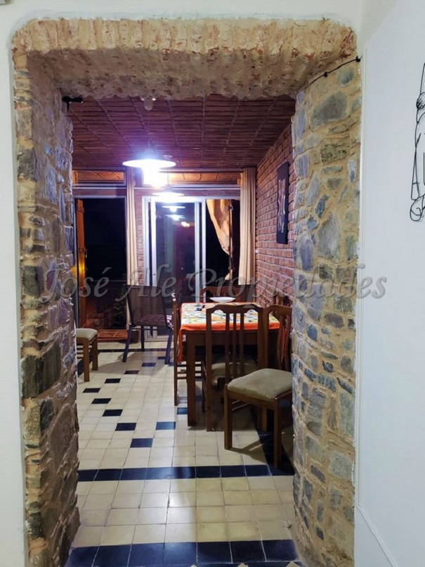 Imagen 6 de Espectacular propiedad reciclada ubicada en primera línea de la rambla del casco histórico.