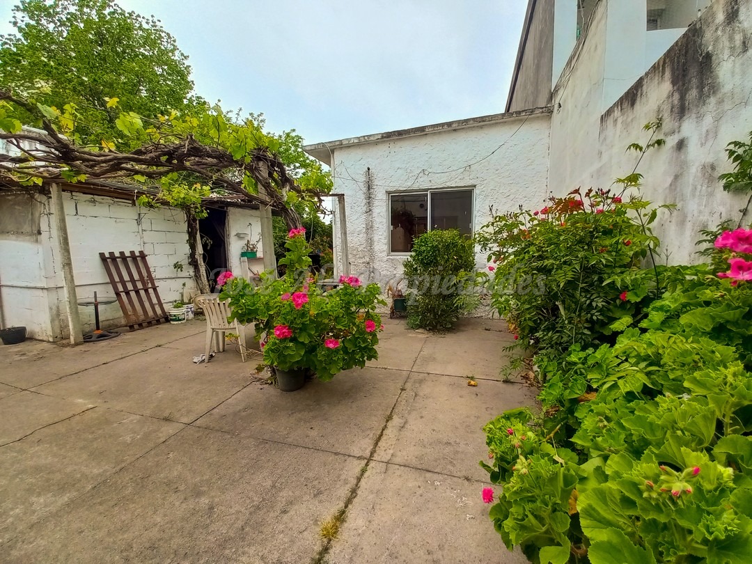 Imagen 10 de ¡OPORTUNIDAD DE INVERSION !! Casa en estratégico punto de la ciudad de colonia.