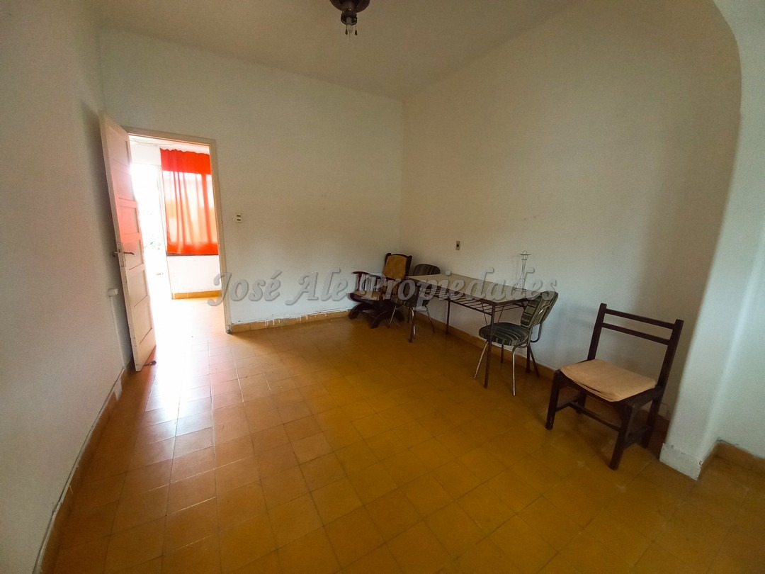 Imagen 4 de ¡OPORTUNIDAD DE INVERSION !! Casa en estratégico punto de la ciudad de colonia.