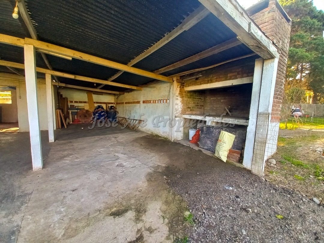 Imagen 9 de Casa en zona Plaza de Toros, a corta distancia de Rambla de Colonia y playas.