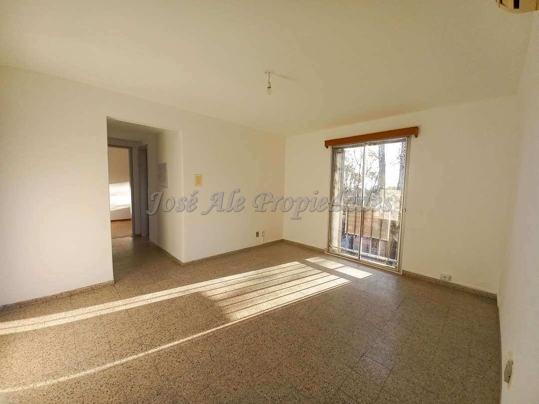 Imagen 2 de PROXIMAMENTE EN ALQUILER Hermoso departamento con 3 dormitorios a pasos del centro de colonia.