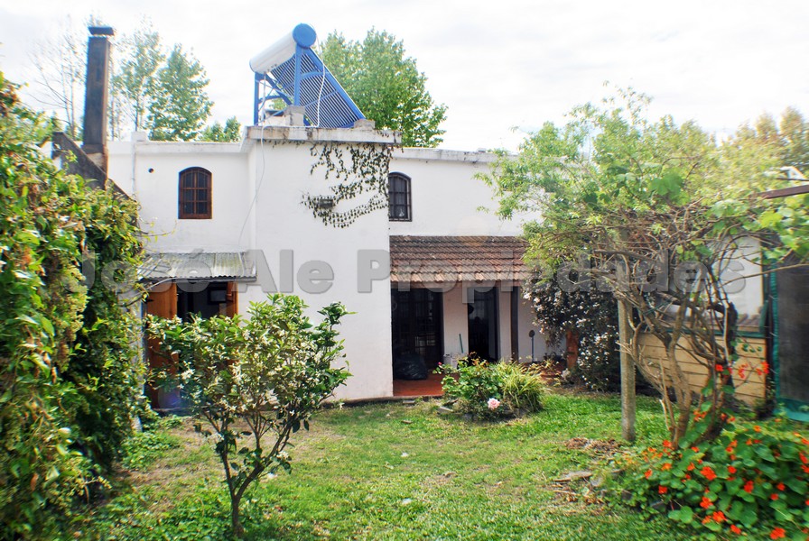 Imagen 9 de Hermosa Propiedad ubicada en pleno centro de Colonia del Sacramento, a pasos de todos los servicios y a corta distancia de Rambla Costanera.