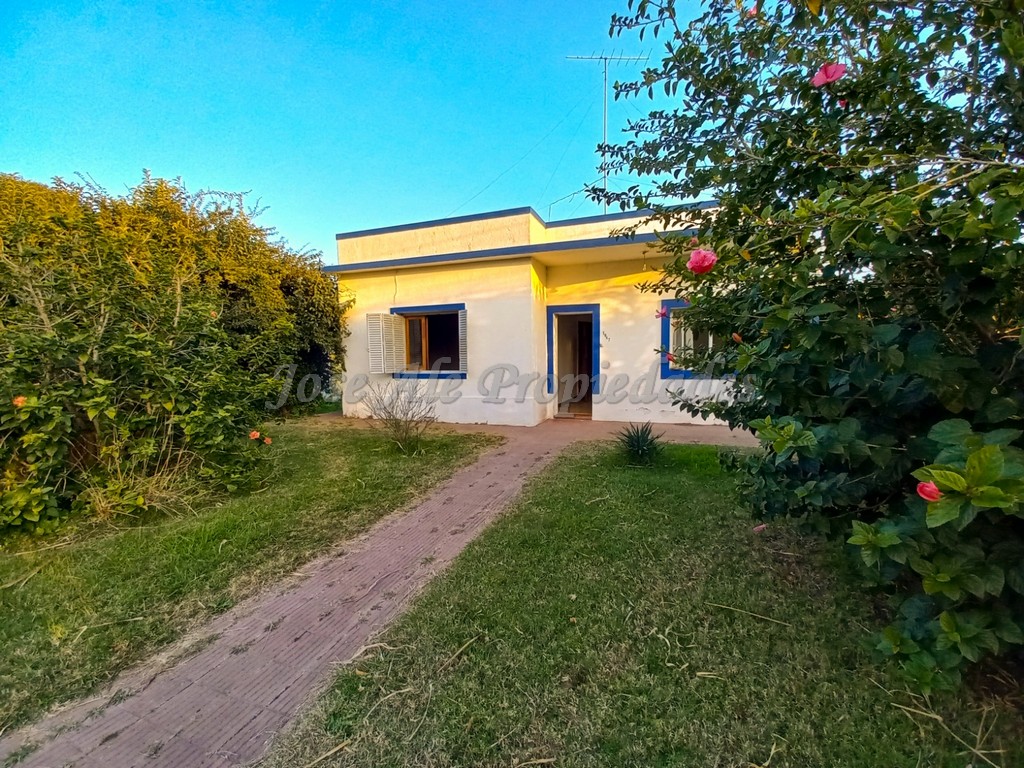 Imagen 3 de Hermosa casa de grande dimensiones. Rodeada por un entorno de naturaleza.