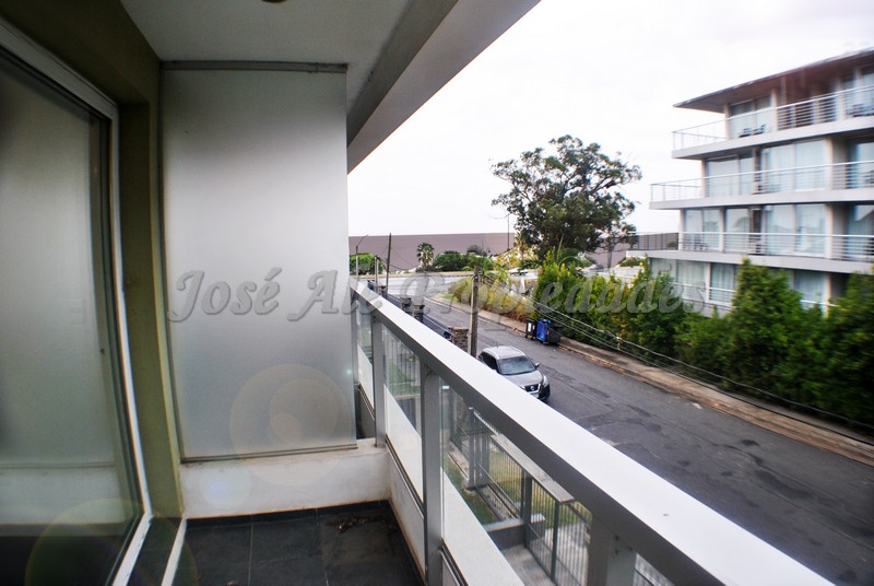 Imagen 10 de Hermoso departamento, a solo metros de Rambla Costanera, zona residencial.