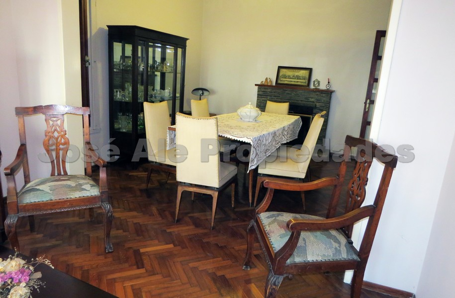 Imagen 7 de Propiedad con importante metraje edificado sobre Avenida Artigas y frente al Río de la Plata.