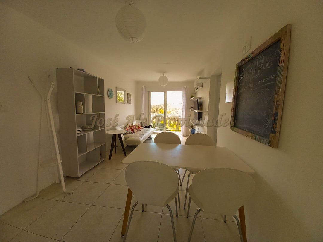 Imagen 4 de Departamento a corta distancia de Shopping y zona comercial de 2 Avenidas.