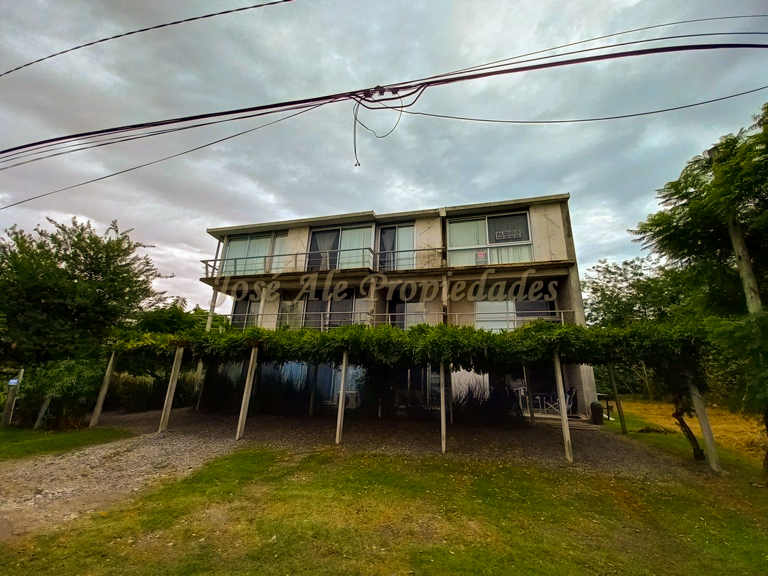 Imagen 1 de Departamento a cuadras de Rambla Costanera y playas de Colonia.
