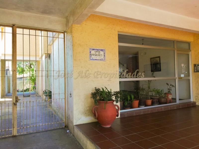 Muy lindo departamento ubicado a pasos del centro y todos los servicios a metros de Gral flores.