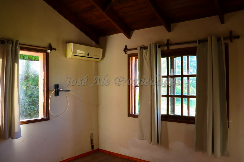 Imagen 5 de Amplio terreno de unos 5.000m2 con una hermosa y cómoda casa ubicada sobre ruta 1.