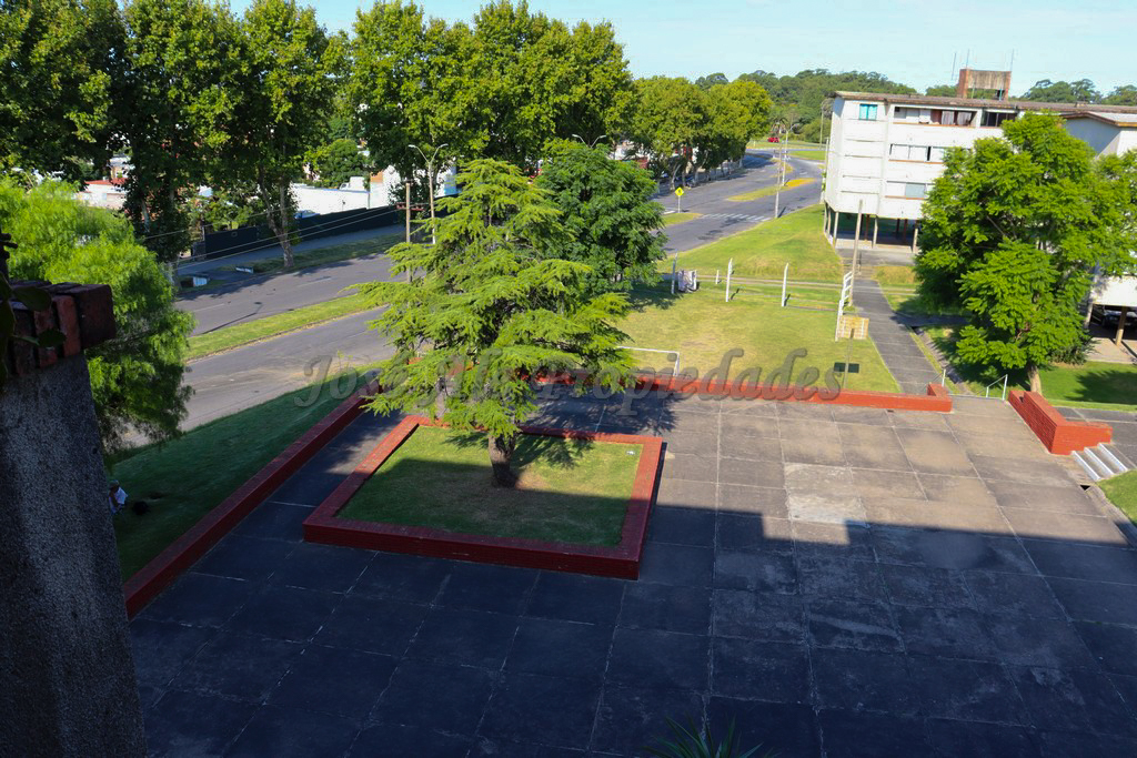 Imagen 10 de Vivienda en Complejo INVE, a metros de Colonia Shopping y zona comercial Tres Avenidas, a pasos de todos los servicios.