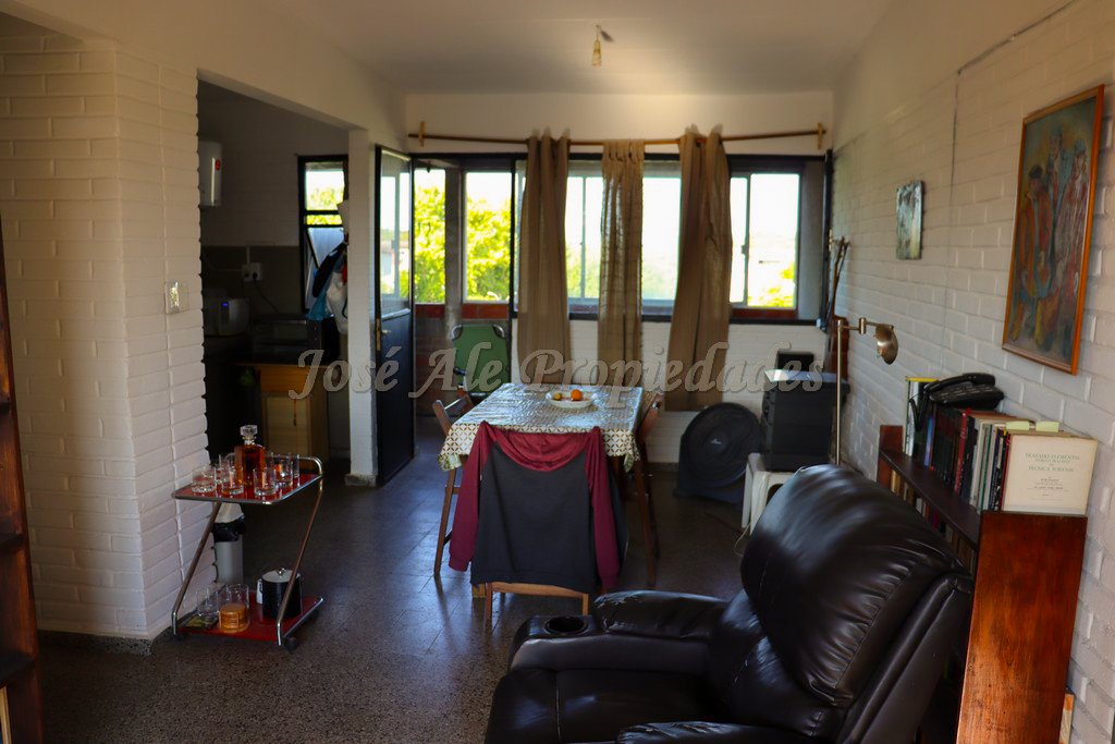 Imagen 2 de Vivienda en Complejo INVE, a metros de Colonia Shopping y zona comercial Tres Avenidas, a pasos de todos los servicios.