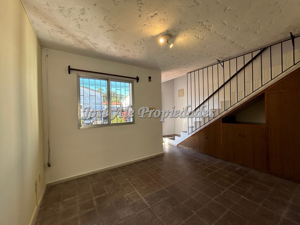 Imagen 7 de Vivienda con departamento ubicada en Complejo habitacional L22.