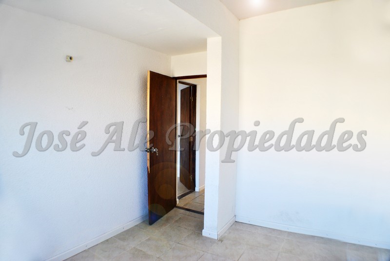 Imagen 7 de Impecable vivienda ubicada en Lomas de San Benito. Linda zona tranquila y a pasos de todos los servicios.