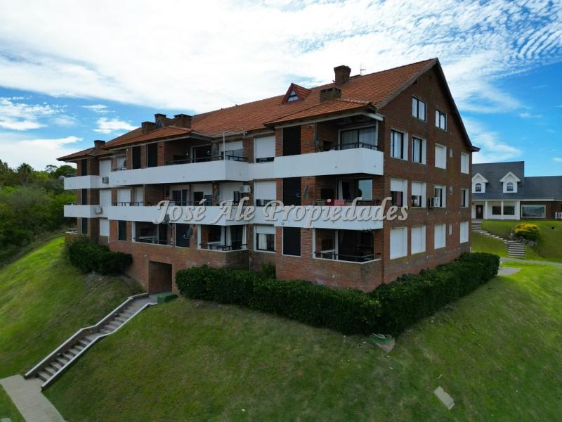 Magnifico departamento ubicado en Rambla Costanera.