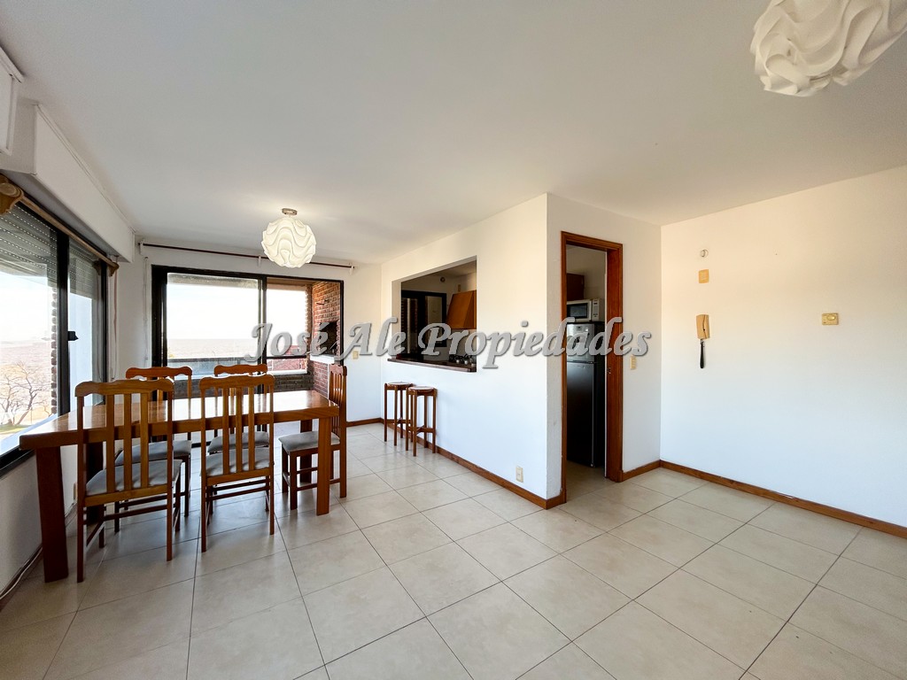 Imagen 3 de EN VENTA Y EN ALQUILER Magnífico departamento ubicado en Rambla Costanera de Colonia del Sacramento.