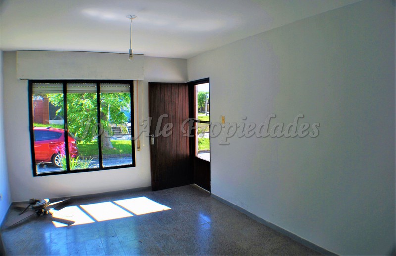 Imagen 3 de Impecable y confortable vivienda de 3 dormitorios ubicada a 100m de Luis Alberto de Herrera.