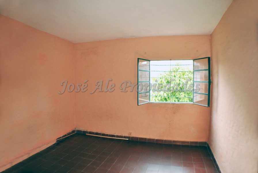 Imagen 4 de Propiedad ubicada en Pueblo Nuevo, a pasos de Colonia Shopping y de todos los servicios.