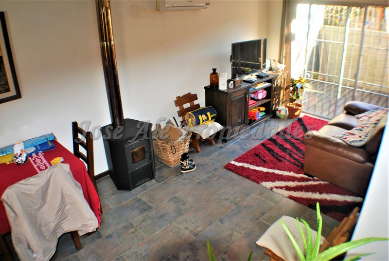 Imagen 2 de HERMOSO DUPLEX A UNA CUADRA DE LA RAMBLA Y PLAYAS DE COLONIA.