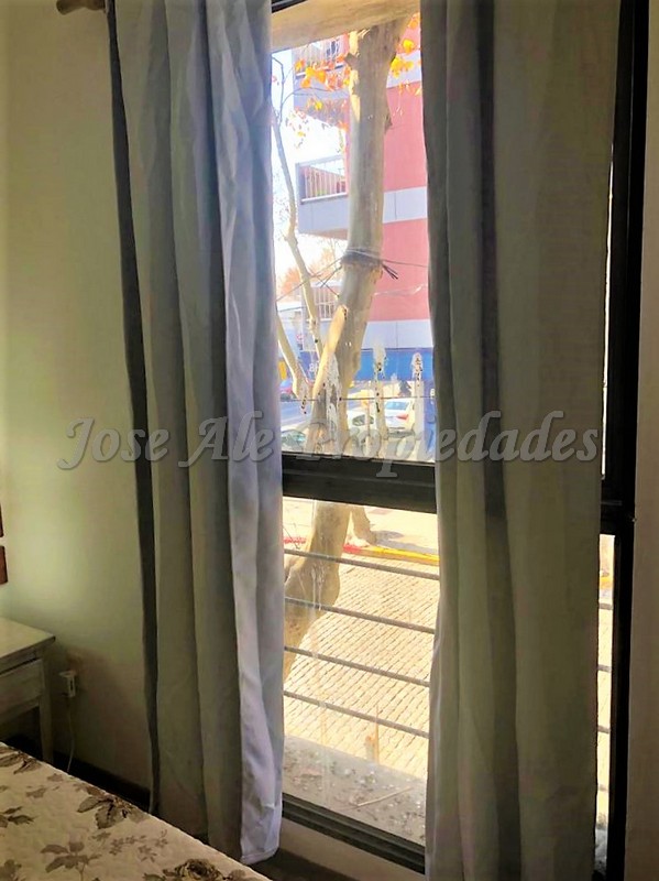 Imagen 2 de Apto completamente equipado a pasos de Av Principal Gral Flores y a metros de todos los servicios.