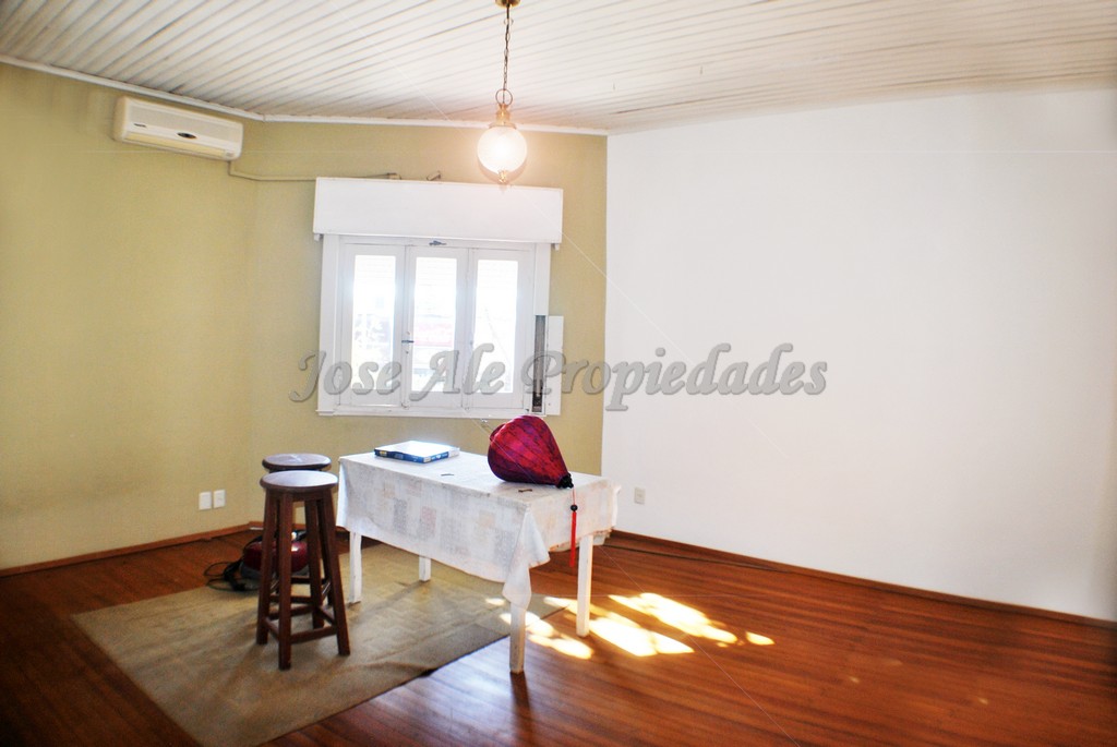 Imagen 1 de Impecable y luminoso departamento ubicado en pleno centro de Colonia del Sacramento.