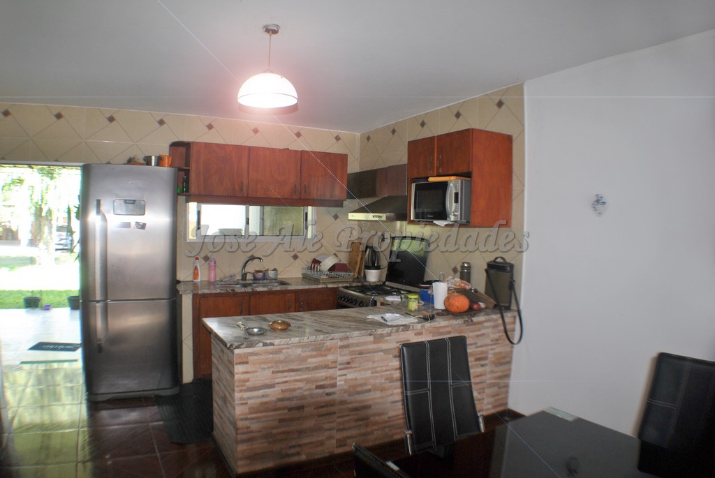 Imagen 9 de Impecable y hermosa propiedad a pasos de Avenida Luis Alberto de Herrera, próxima a todos los servicios, zona El Rutero.