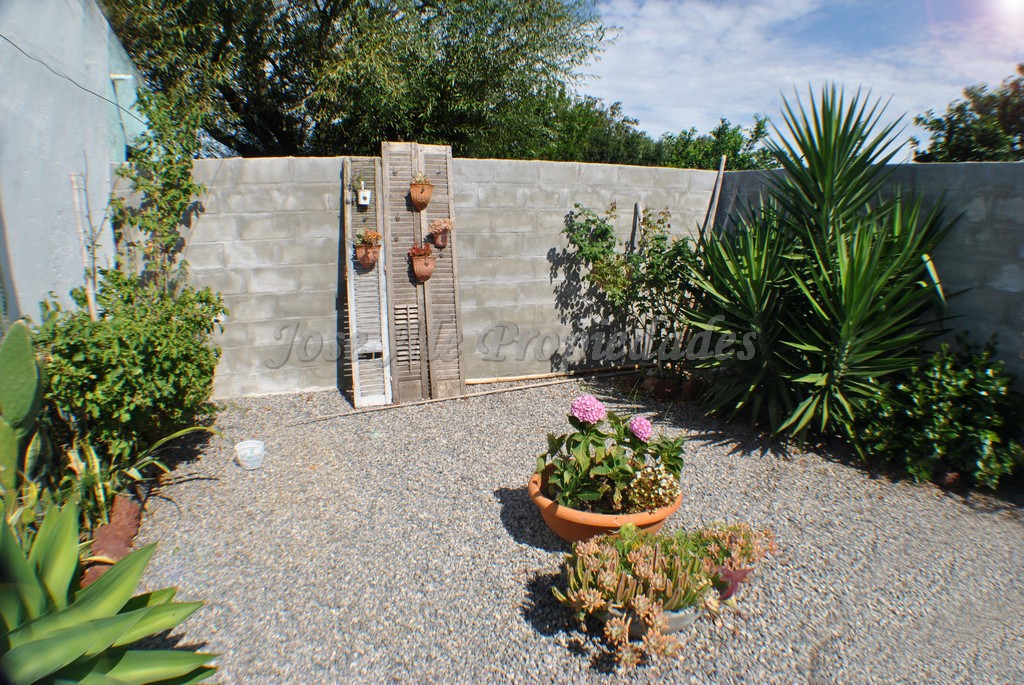 Imagen 8 de Coqueta propiedad a pasos de Avenida Luis Alberto de Herrera, próxima a todos los servicios, zona El Rutero.