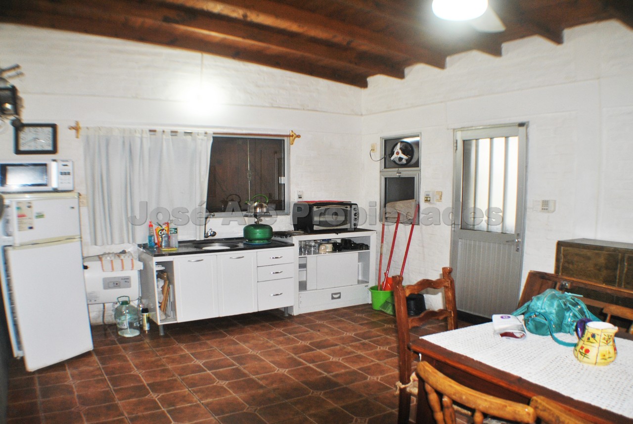 Imagen 7 de Hermosa propiedad en esquina semi amoblada, ubicada en esquina, zona Real de San Carlos, próxima a plaza de toros.