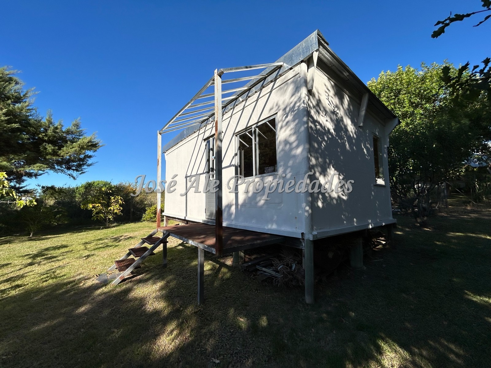 Imagen 9 de Casa de 3 dormitorios con apto o galpon independiente ubicada en el Real de San Carlos, Colonia.