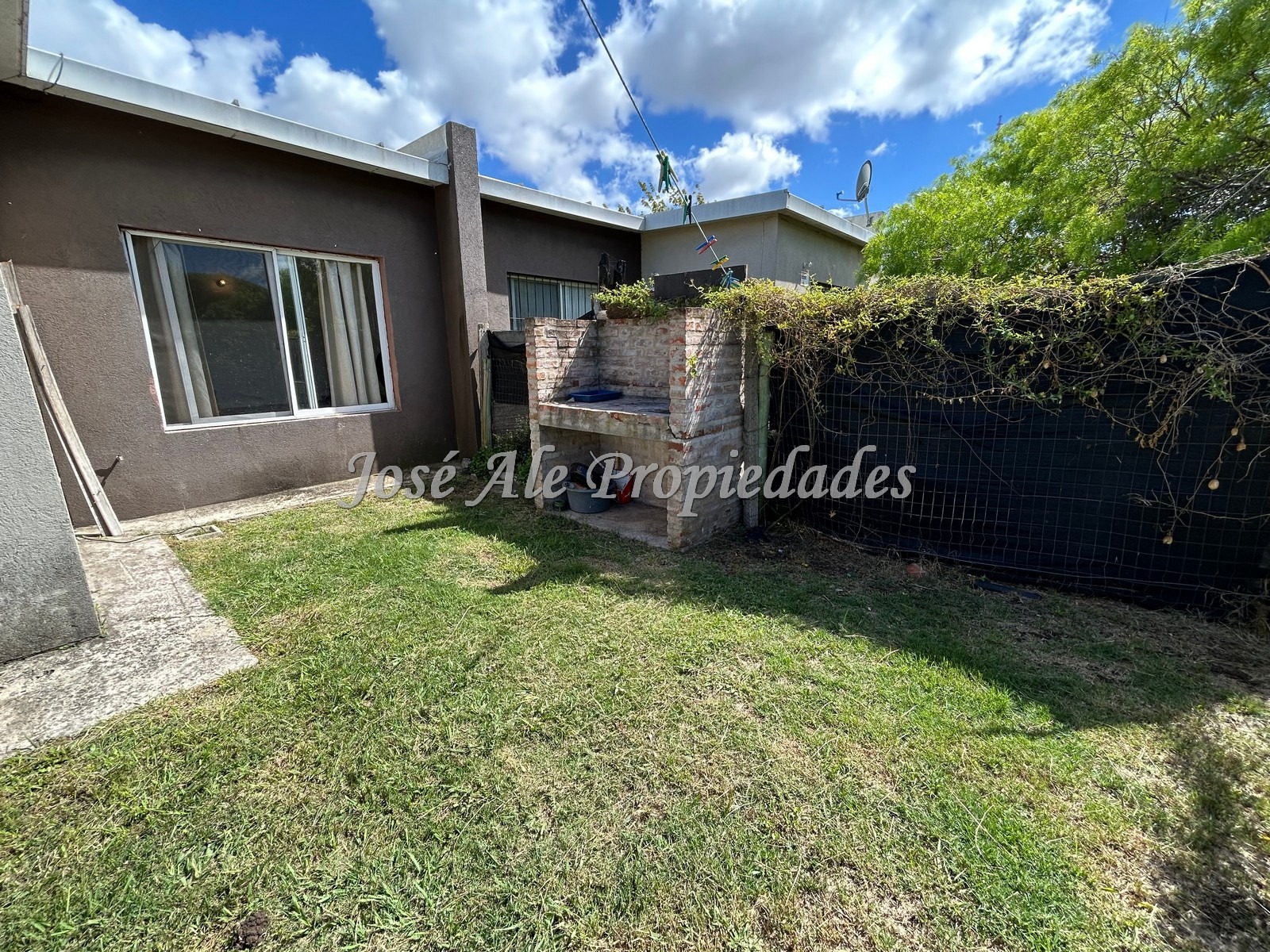 Imagen 8 de Propiedad de 2 dormitorios en Real de San Carlos, a pasos de todos los servicios y de transporte público, Zona de UDE.