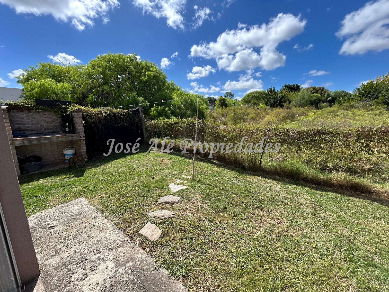 Imagen 9 de Propiedad de 2 dormitorios en Real de San Carlos, a pasos de todos los servicios y de transporte público, Zona de UDE.
