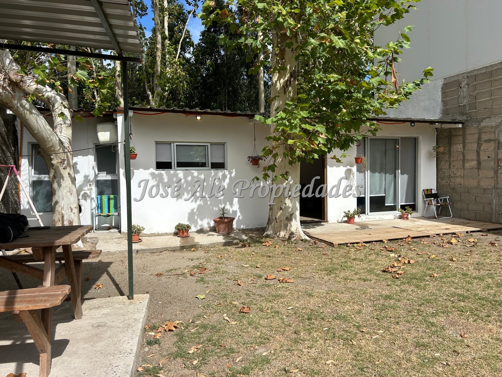 Imagen 3 de Monoambiente amoblado, completamente equipado a estrenar ubicado en el General, Colonia.