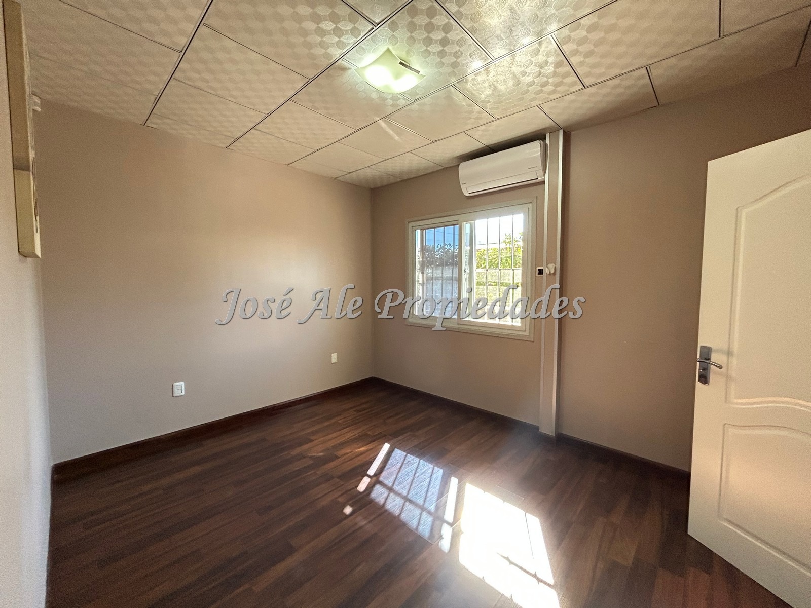 Imagen 6 de Hermosa y moderna propiedad ubicada en fraccionamiento Altos de San Carlos.