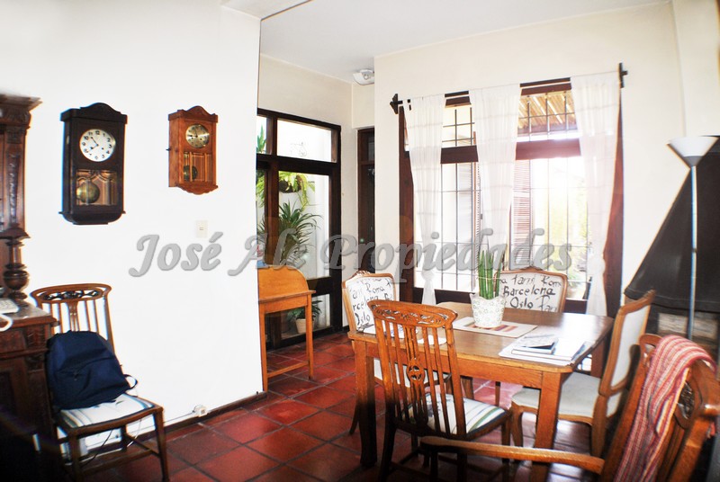 Imagen 5 de Espectacular propiedad de gran metraje en pleno centro de Colonia del Sacramento.