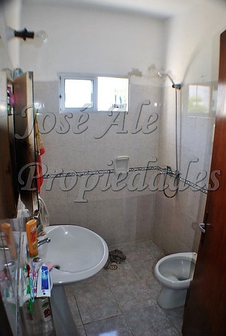 Imagen 7 de Casa a pasos del centro de Colonia del Sacramento, Terminal de ómnibus y Puerto.