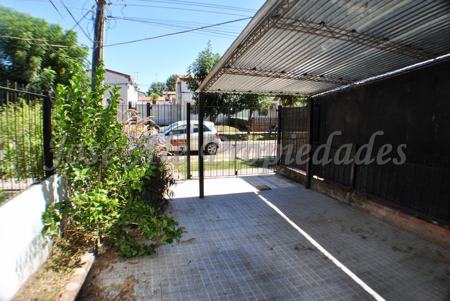 Imagen 1 de Vivienda ubicada en Complejo L22, a pasos de todos los servicios.