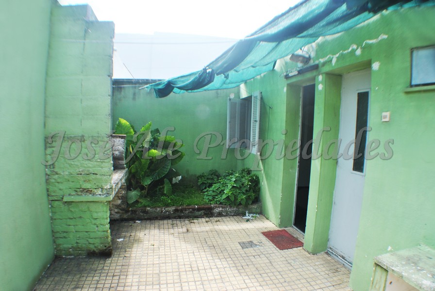 Imagen 2 de Depto al fondo, a pasos del centro de Colonia.