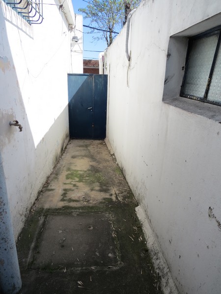 Imagen 10 de Excelente ubicación. Propiedad en esquina  146 m2 de superficie y 139 m2 edificados.