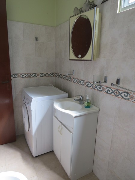 Imagen 8 de Excelente ubicación. Propiedad en esquina  146 m2 de superficie y 139 m2 edificados.