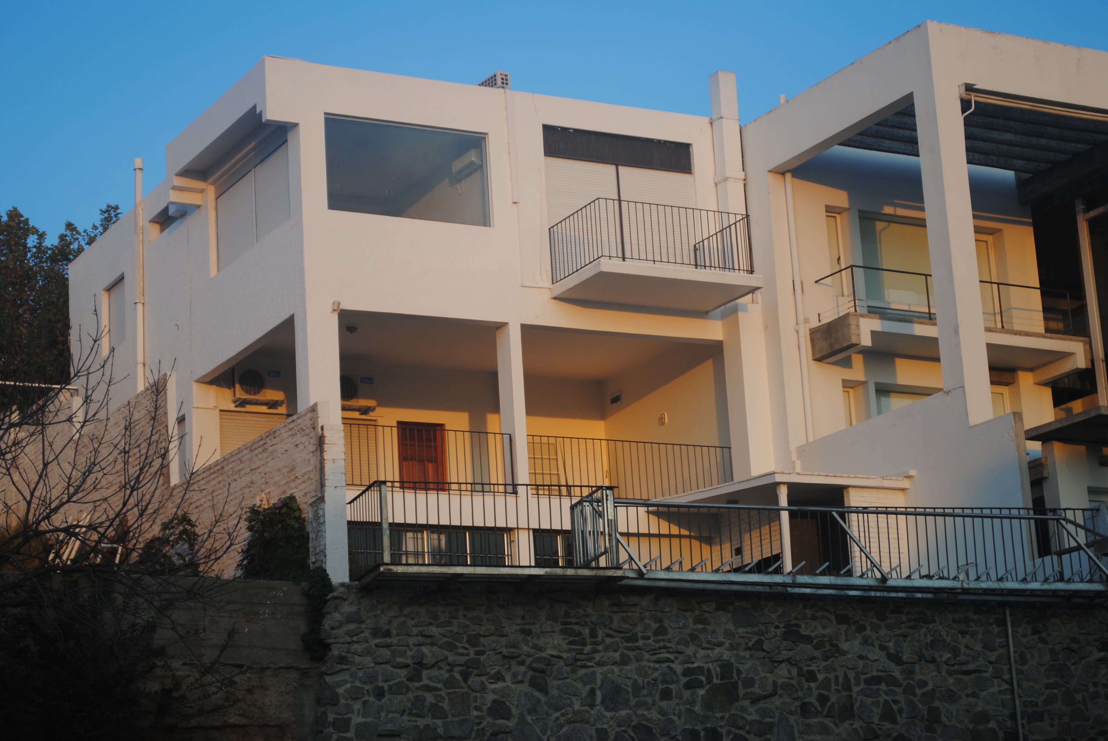 Imagen 2 de Casa de 3 plantas con vista privilegiada a la Rambla y la bahía.