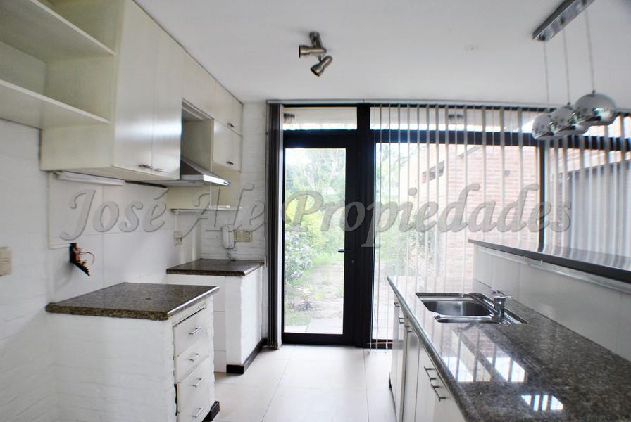 Imagen 6 de Magnífica propiedad en zona balnearia, a metros de Rambla Costanera de Colonia del Sacramento.