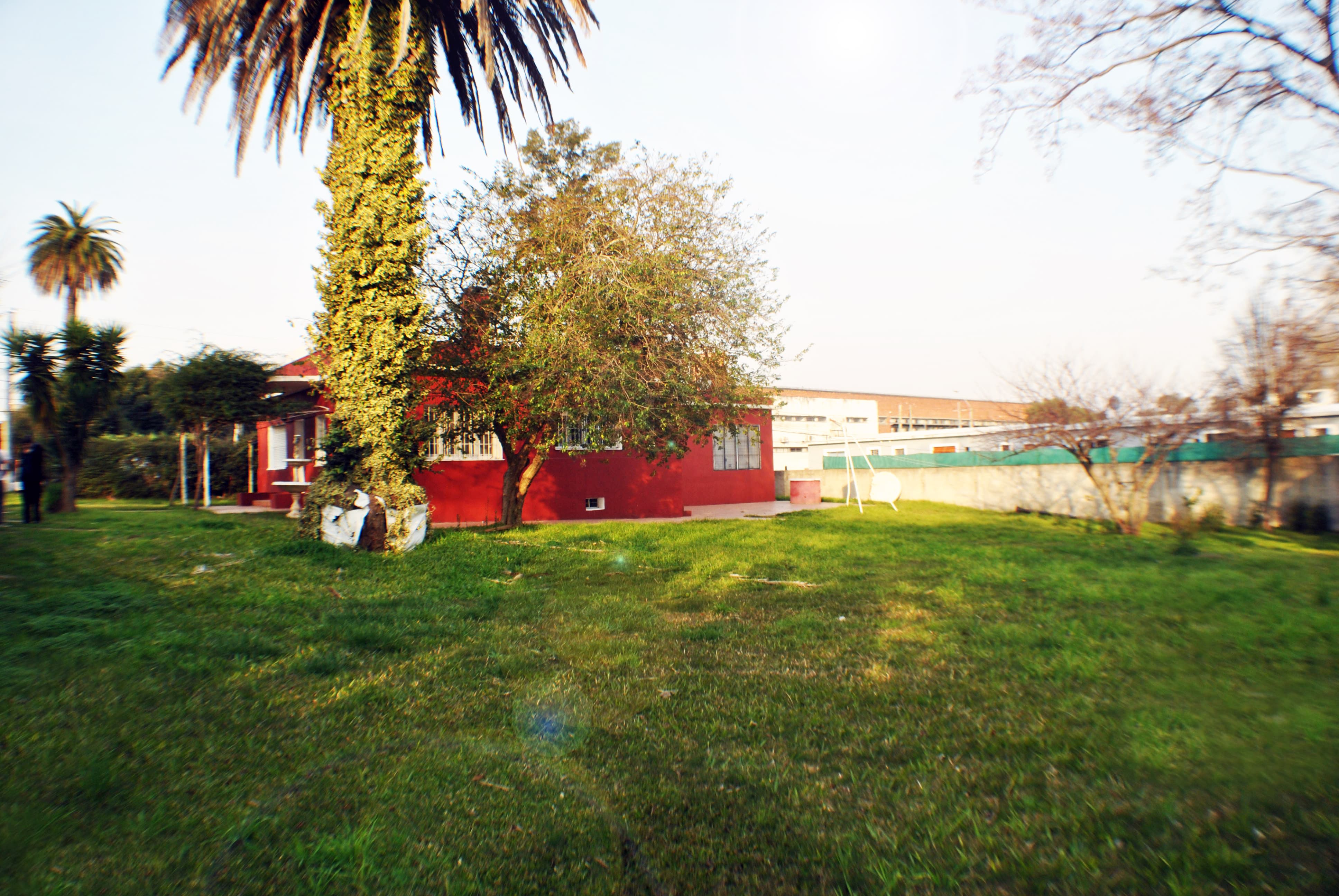 Imagen 10 de Casa de grandes dimensiones, ambientes espaciosos, confortables y luminosos.